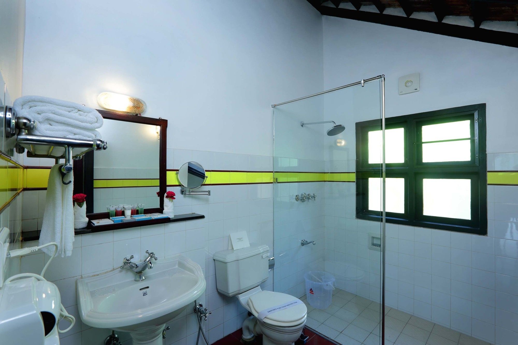นิฮารา รีสอร์ต แอนด์ สปา Hotel Kochi ภายนอก รูปภาพ