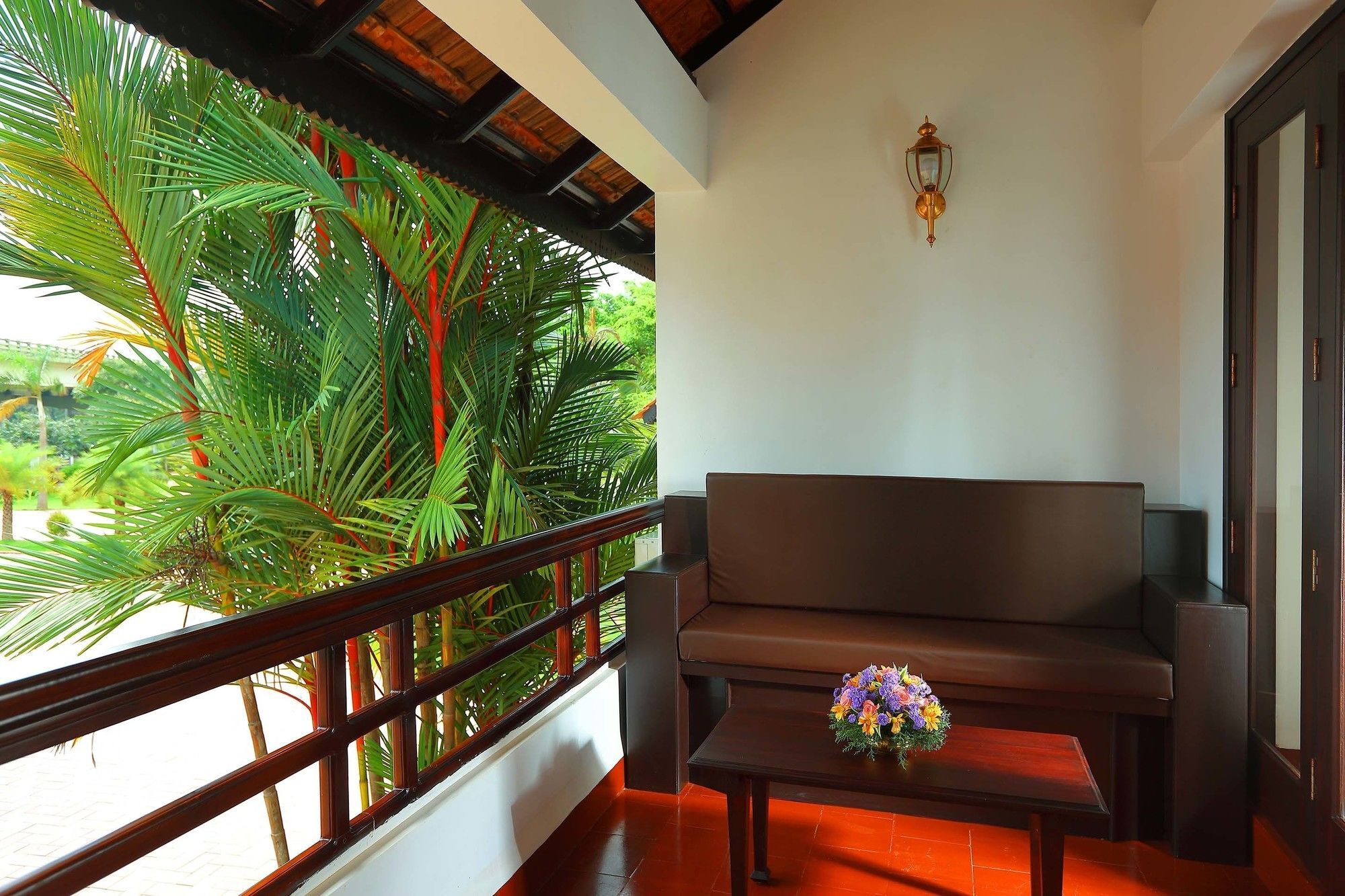 นิฮารา รีสอร์ต แอนด์ สปา Hotel Kochi ภายนอก รูปภาพ